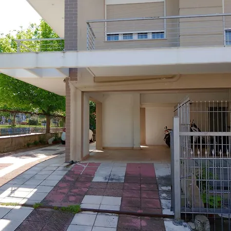Elpidas 2 Private Parking * Салоники